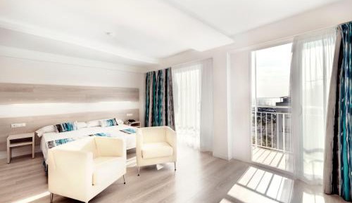 Junior Suite with Sea View and balcony