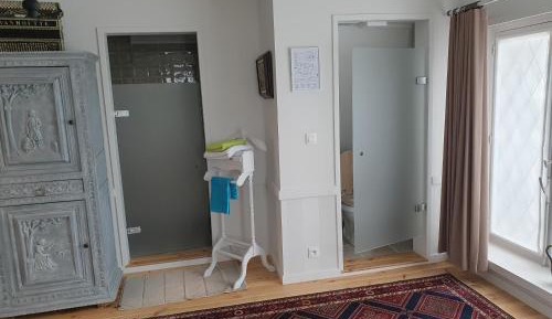 Deluxe Double Room with Shower
