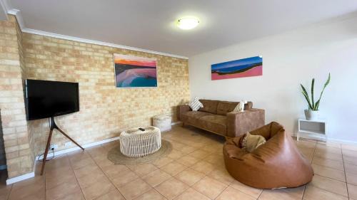 Two-Bedroom Apartment (6 Guests)