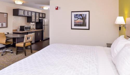 King Studio Suite - Mobility Access Tub/Non-Smoking