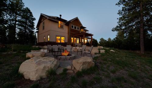 Four-Bedroom Holiday Home