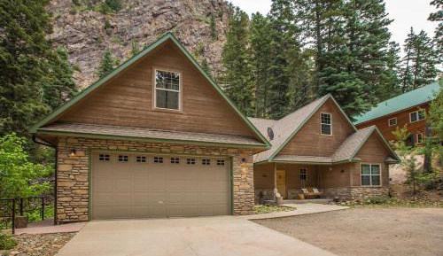 Four-Bedroom Holiday Home