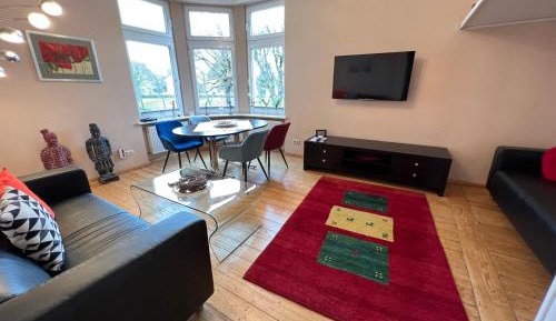 Apartment with Garden View