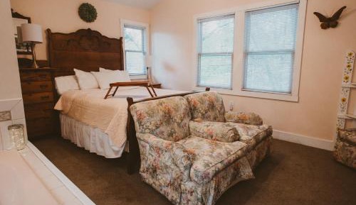 Queen Room with Spa Bath