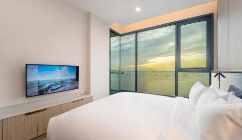 One Bedroom King Suite
