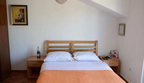 Studio with Sea View (2 Adults)