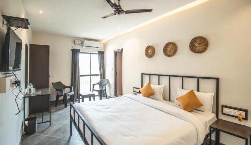 Deluxe Double Room with Balcony