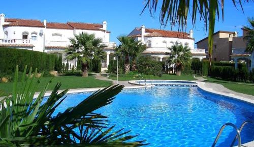 Villa with Garden View