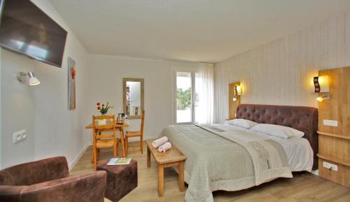 Double Room with Spa Bath