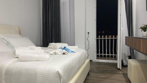 Double Room with Lake View