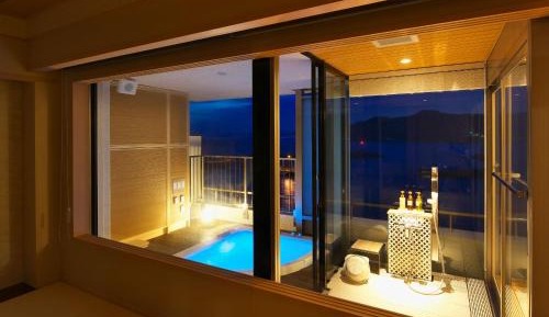 Family Room with Side Sea View