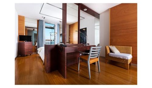 Superior Double room with Partial Sea View