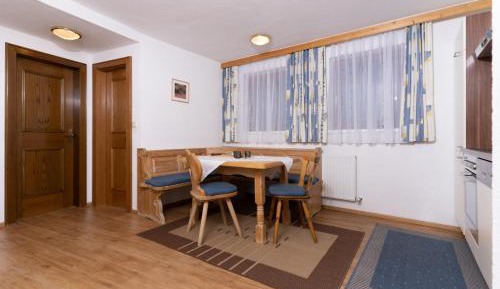 Two-Bedroom Apartment with Balcony 5