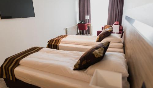 Double or Twin Room with Sea View