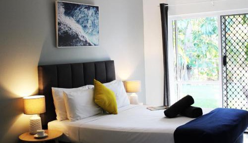 Deluxe Double Room with Private Bathroom