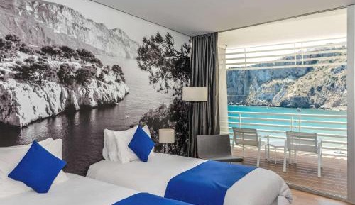 Standard Twin Room Ocean front with Balcony