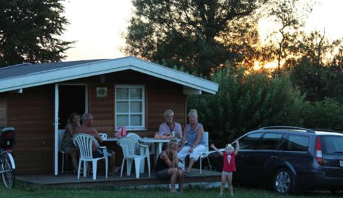 Cottage with Shared Bathroom (2 Adults + 2 Children)