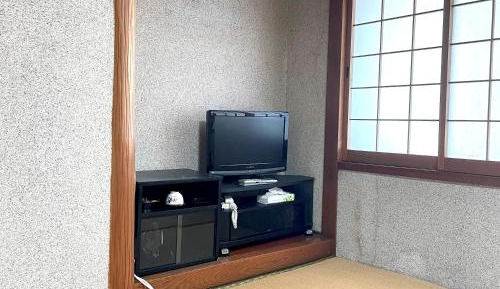 Twin Room with Shared Bathroom