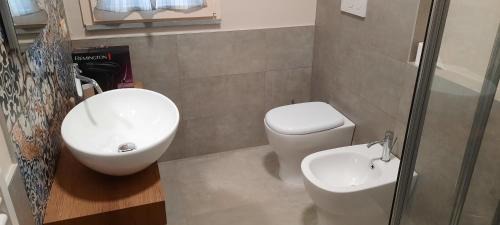 Standard Twin Room with Shared Bathroom