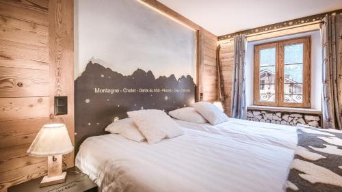 Double or Twin Room with Mountain View 3