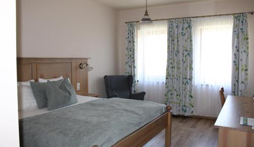 Superior Queen Room