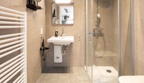 Single Suite S
