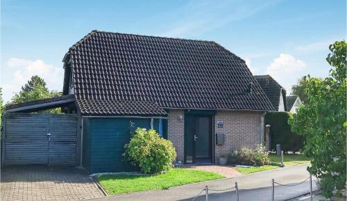 Three-Bedroom Holiday Home 