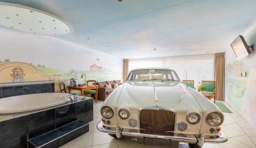 Jaguar Suite