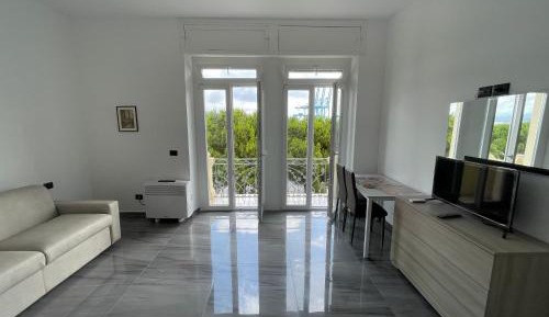 Studio with Balcony