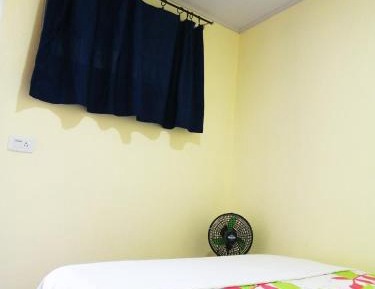 Single Room with Shared Bathroom