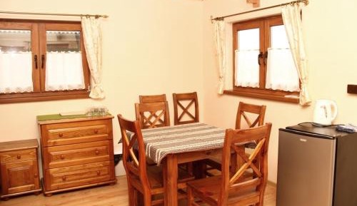 Bungalow (4 Adults)