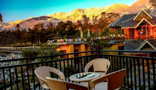Family Room with Mountain View