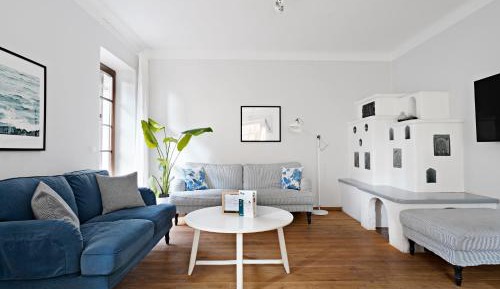 Extra Large 3 Bedroom Apartment with Sofa Bed and Balcony