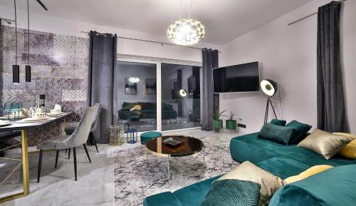 Three-Bedroom Superior Apartment