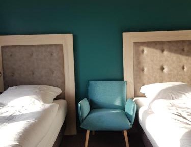 Twin Room with Private Bathroom