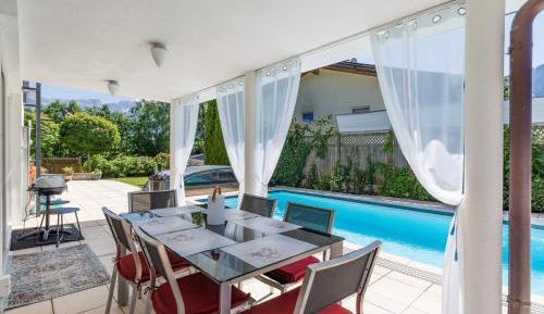Holiday Home with Shower