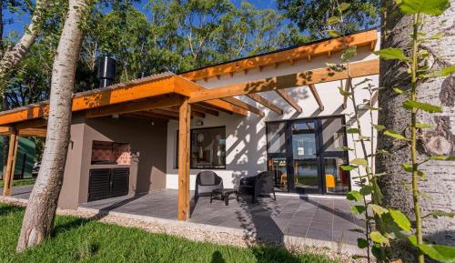 Apartment with Pool View 