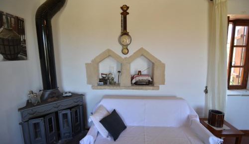Superior One-Bedroom Apartment