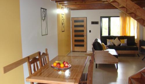 Apartment with Mountain View