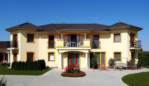 Two Bedroom Apartment with Balcony or Terrace