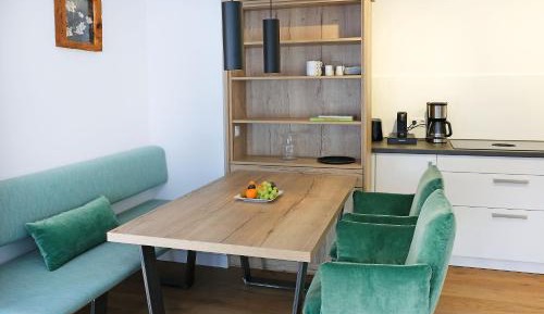 One-Bedroom Apartment (Annex)