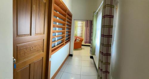 Standard Twin Room with Shared Bathroom