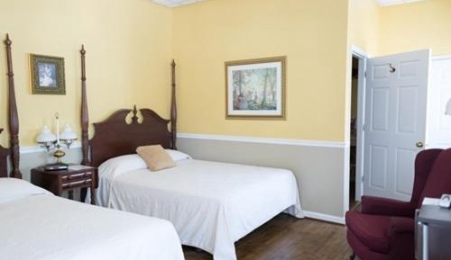 Queen Room with Two Queen Beds - Disability Access