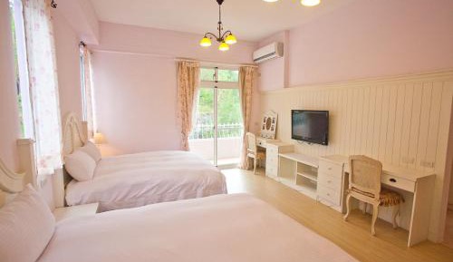 Classic Quadruple Room