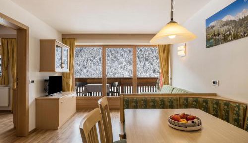 Superior One-Bedroom Apartment with Balcony