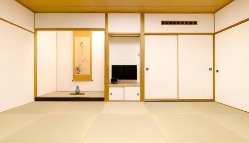 Japanese-Style Room