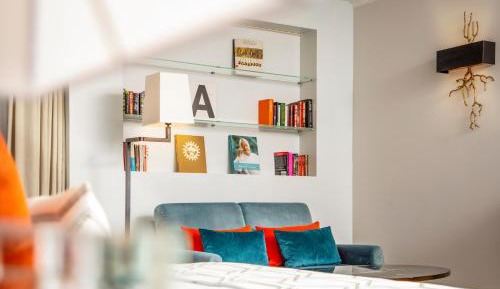 Unique! Renovated Deluxe room 36m2