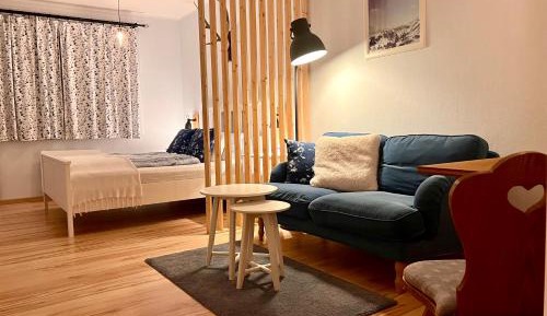 Apartment with Mountain View