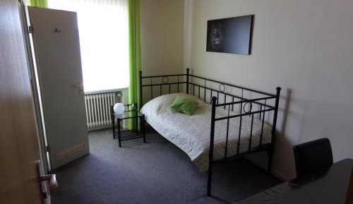 Large Single Room