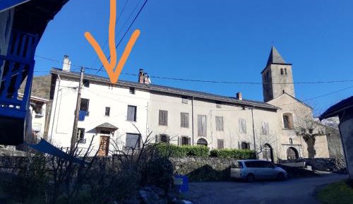 Six-Bedroom House